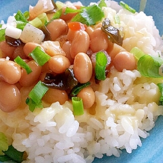 *チーズ＆五目豆の簡単丼*